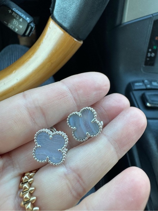 Van Cleef & Arpels Jewelry - Van Cleef & Arpels chalcedony Clover Stud Earrings